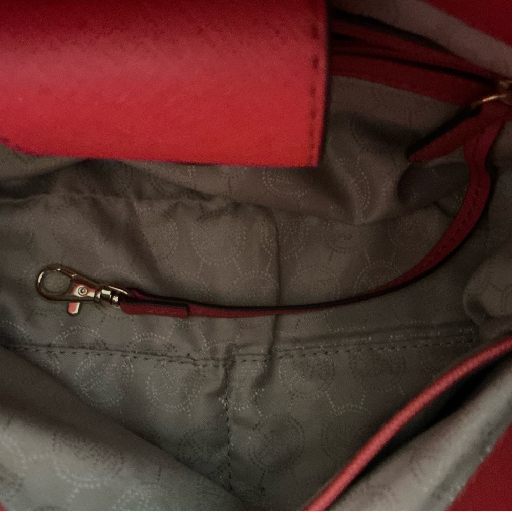 Elegant Red Michael Kors Handbag - Picture 16 of 16